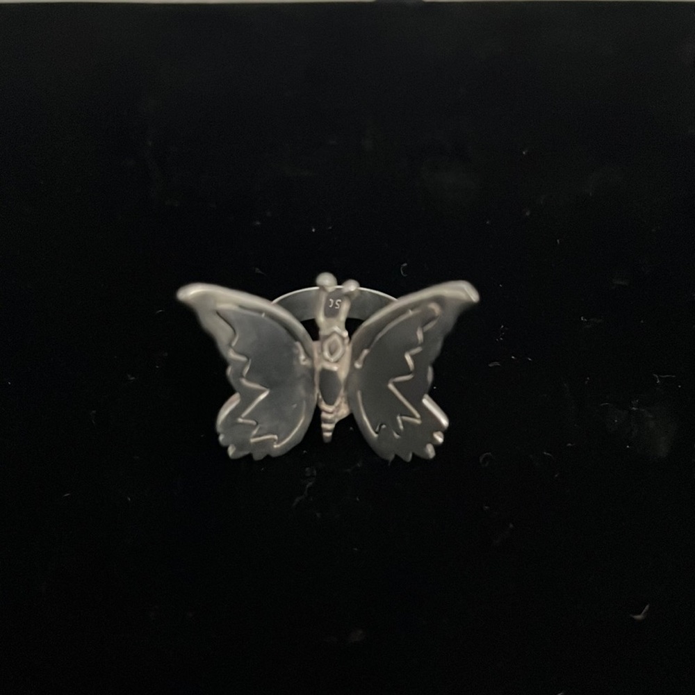 NWOT Unique  Sterling Silver 950 Butterfly size 9.